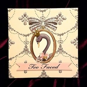 Too Faced Enchanted Christmas Palette